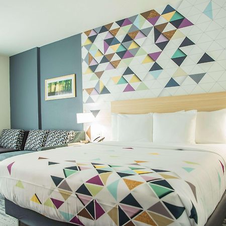 La Quinta Inn & Suites By Wyndham Lake City Extérieur photo