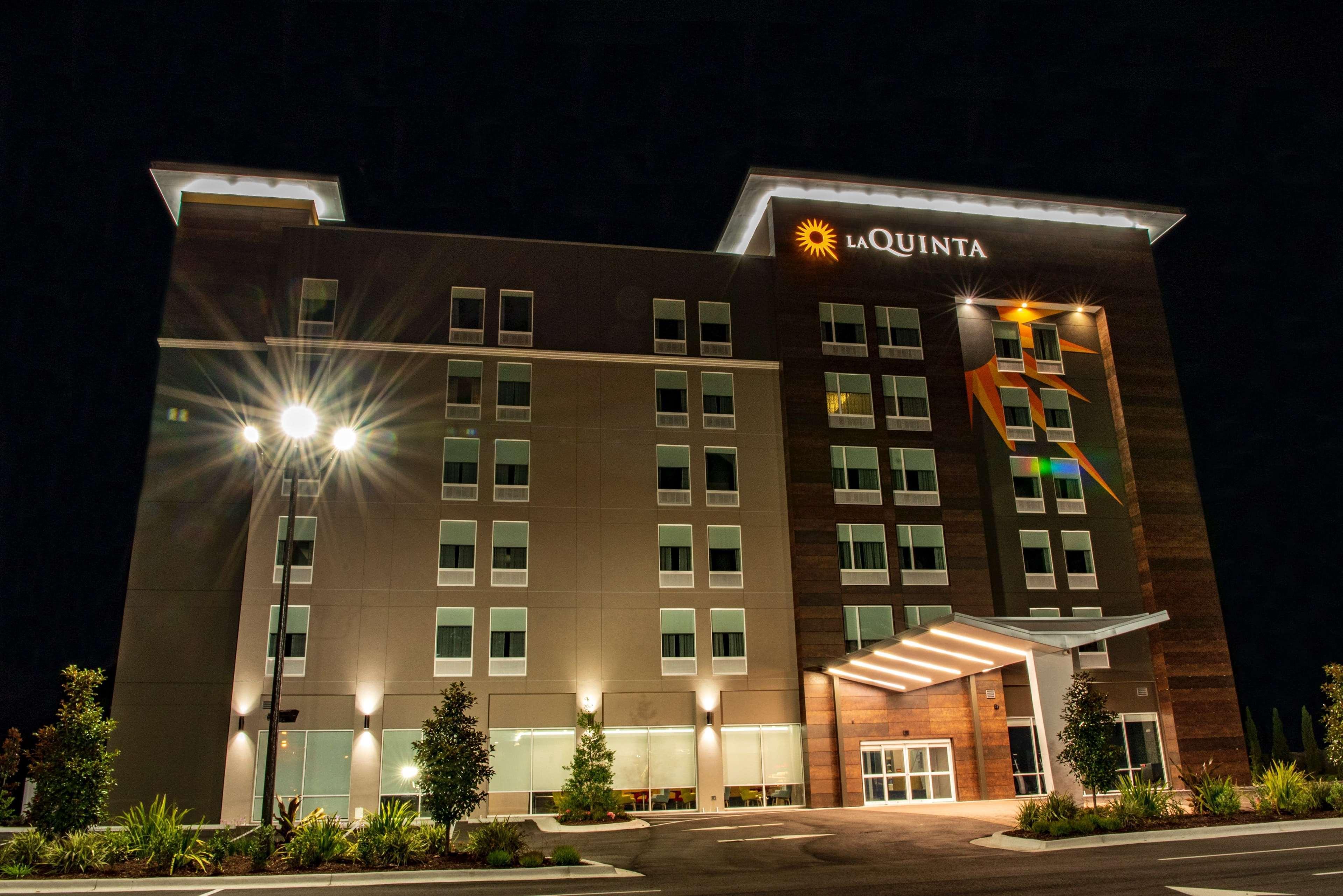 La Quinta Inn & Suites By Wyndham Lake City Extérieur photo